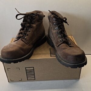 TIMBERLAND WOMENS Leather Boots EUC. WORN ONCE